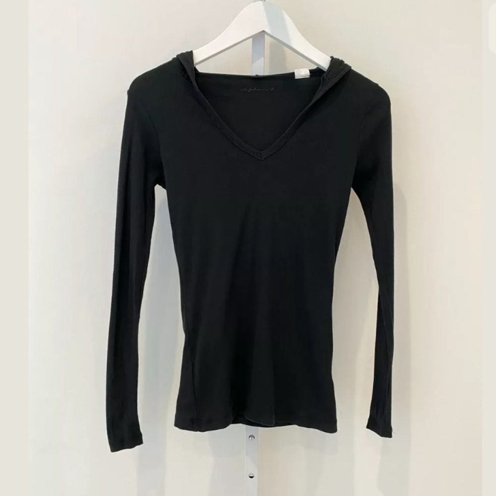 STEPHANIE B BLACK HOODIE LONG SLEEVE T-SHIRT SMALL